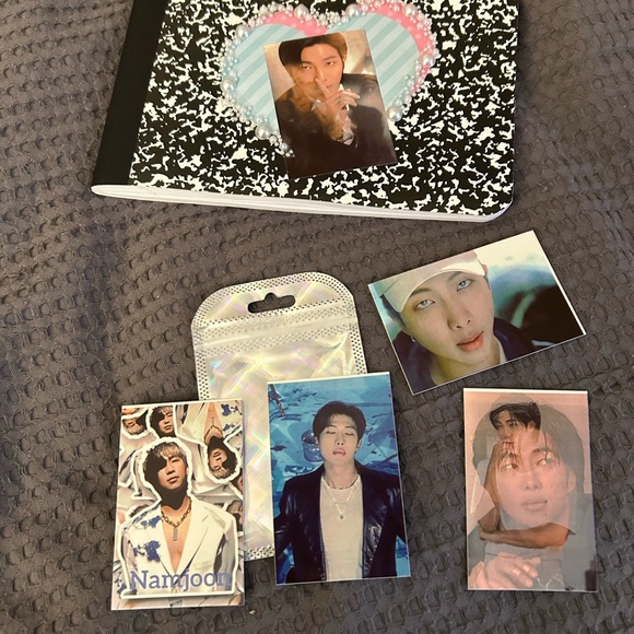 BTS notebook - Picture 2 of 7